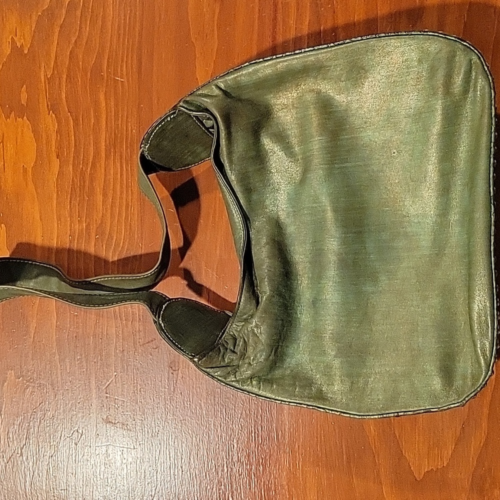 Vintage St. Maarten of Dallas Green and Gold Metallic Leather handbag.